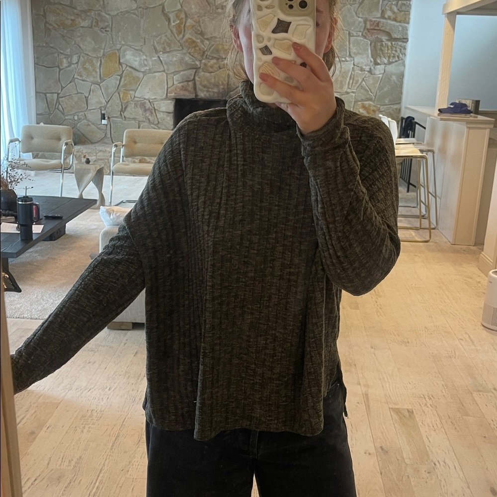 American Eagle Knit Pullover - image 1